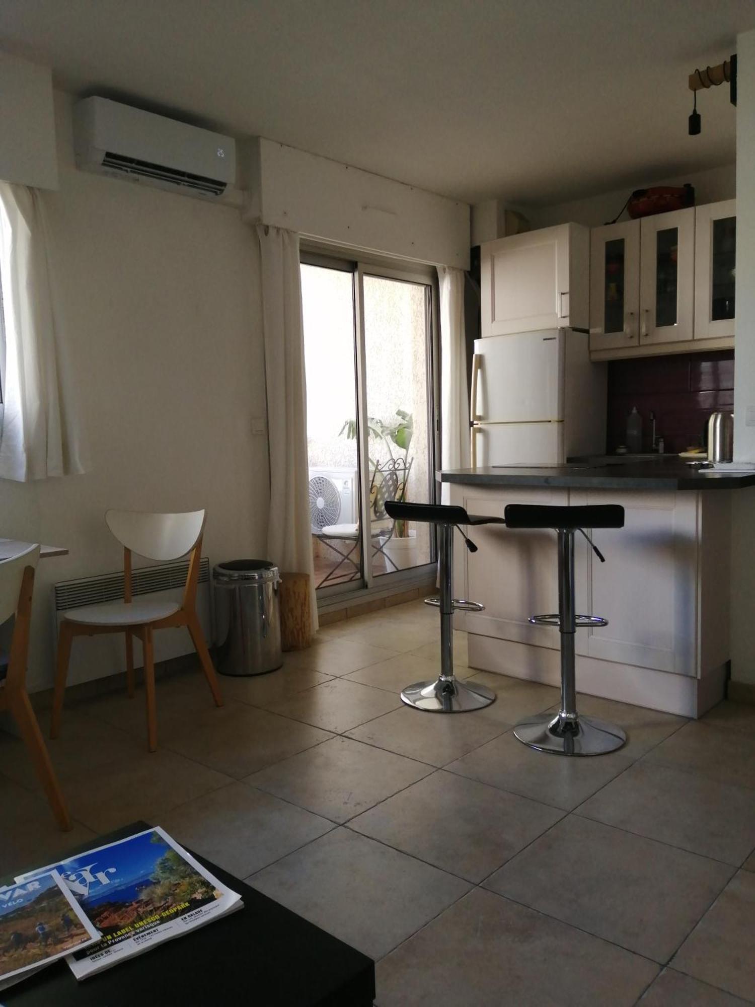 Studio Climatise Dans Residence Avec Piscine Et Tennis 耶尔 外观 照片